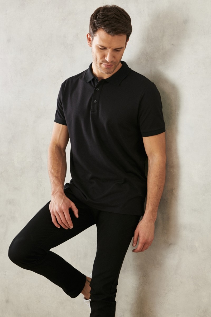 Altınyıldız Classics AC&Co / Altınyıldız Classics Erkek Çekmeyen Pamuklu Kumaş Slim Fit Dar Kesim Simsiyah Kıvrılmaz Polo Yaka T-shirt