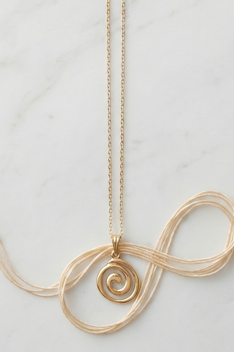 Aurrari Aurrari Gold Döngü Kolye — 3. ürün görseli