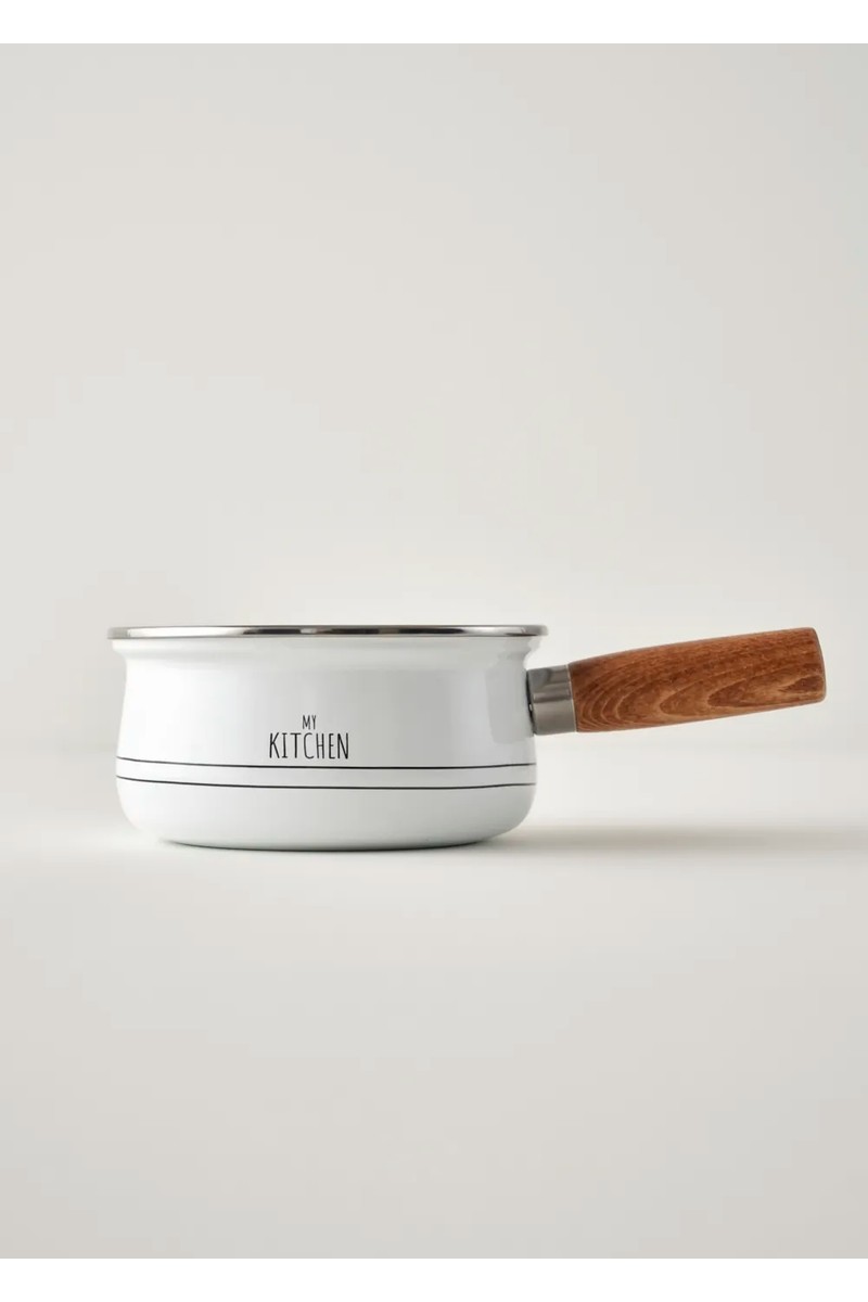 Bella Maison My Kitchen 1,6 Lt Beyaz Emaye Sos Tenceresi 17 cm Ergonomik Ahşap Sap ile Kolay Temizlik
