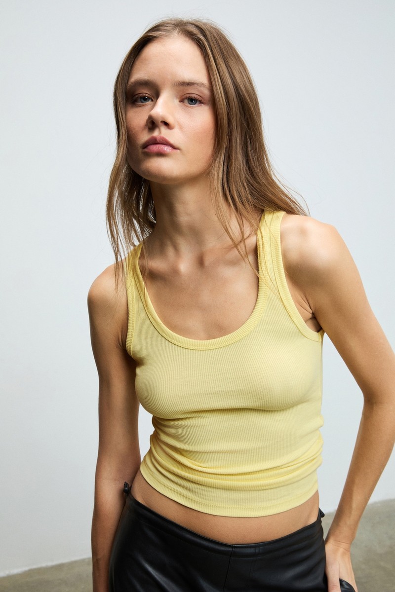 Ethiquet Ethiquet LILLESOL Kadın Fitilli Görünümlü Slim Fit Vücuda Oturan Havuz Yakalı Pamuklu Basic Koyu Sarı Atlet — 2. ürün görseli
