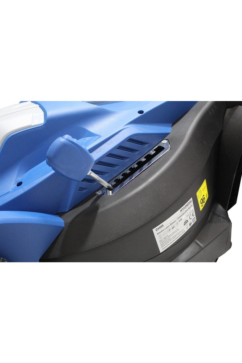 Hyundai Hyundai C4405 Elektrikli Çim Biçme Makinası 1900W 44 cm Kesme Genişliği ile Güçlü Performans — 3. ürün görseli