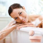 Şampuan Hazneli Silikon Peeling ve Masaj Fırçası - Görsel 4